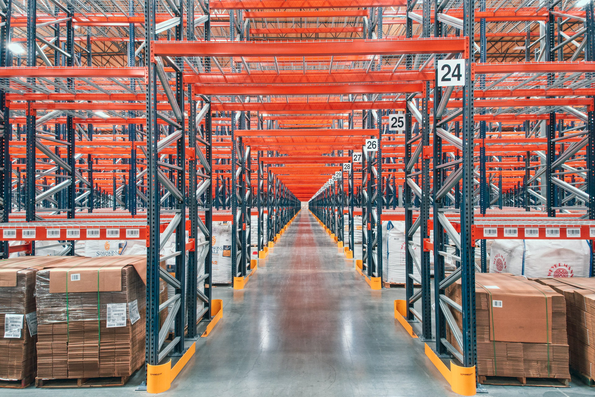 Pallet rack aisle in a warehouse